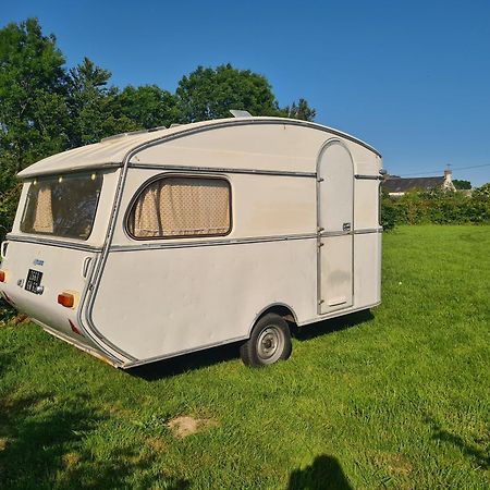 Camping A La Ferme - Hebergements Insolites Cerisy-la-Foret Exteriör bild