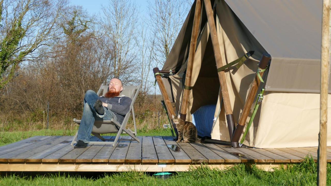 Camping A La Ferme - Hebergements Insolites Cerisy-la-Foret Exteriör bild